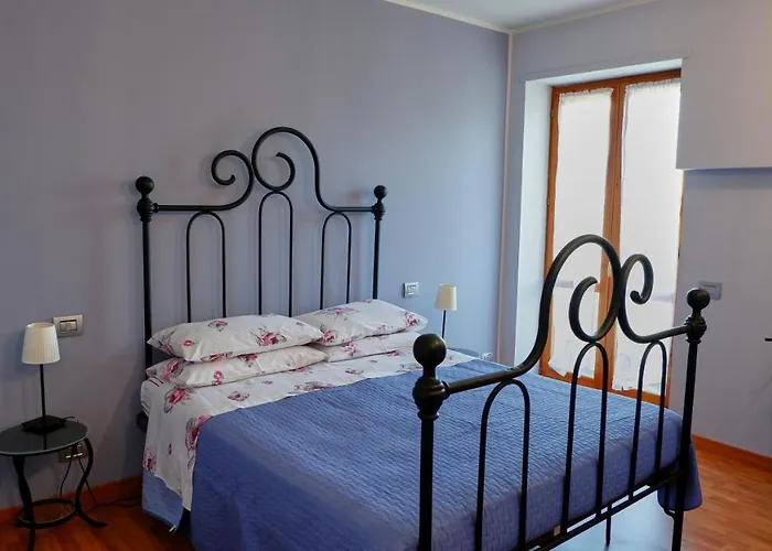 Del Cactus Bed and Breakfast *